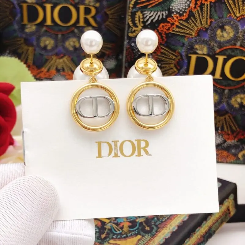 christian dior boucles doreilles pour femme s_12700752